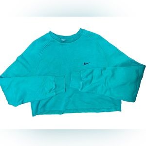 Vintage Nike cropped crewneck